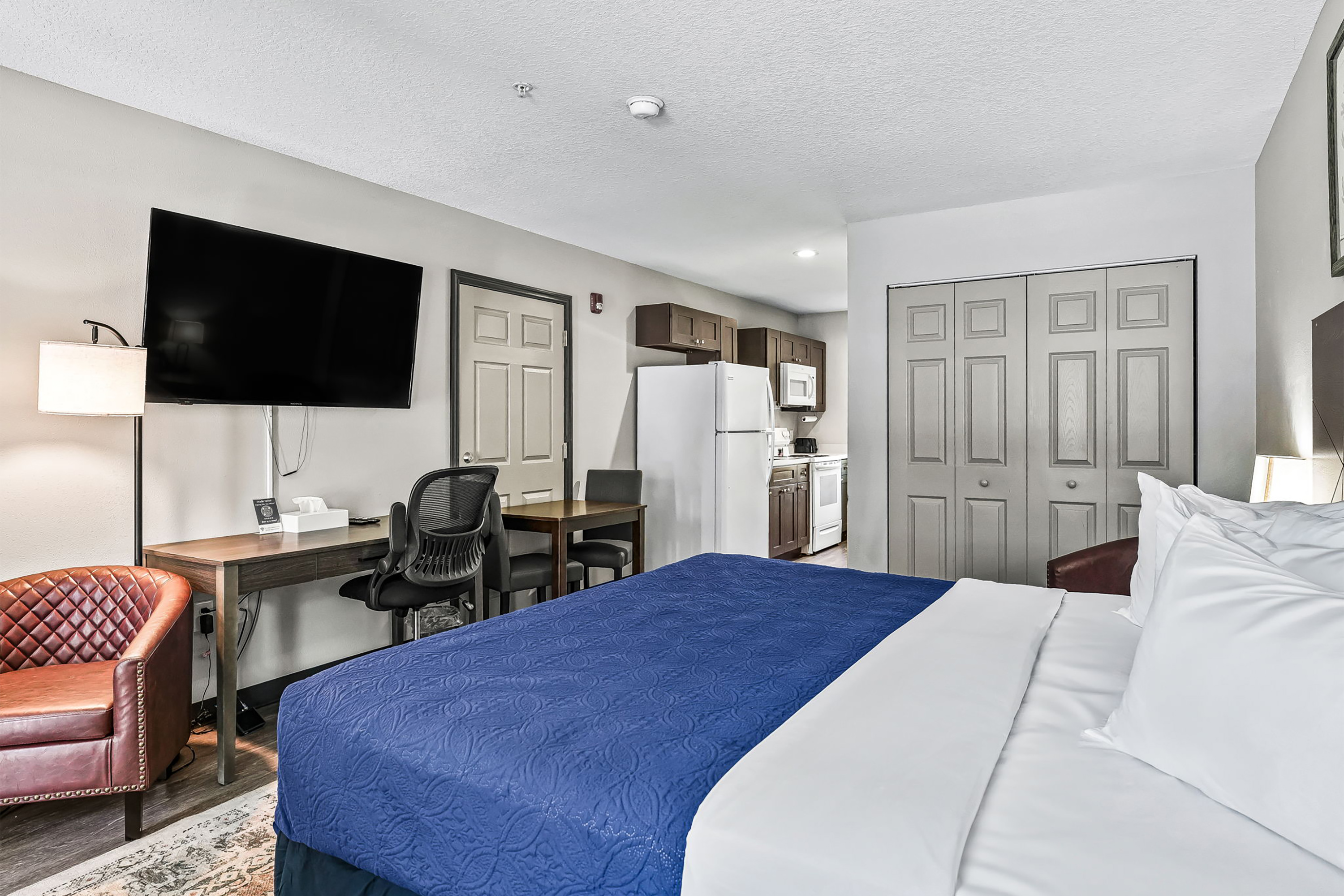 Guest room at the Baymont by Wyndham Ocala Suites in Ocala, Florida